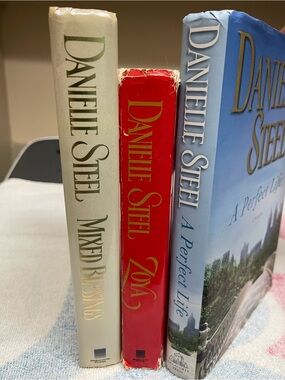 Danielle Steel Hardcover Book Set - White, Red, Blue